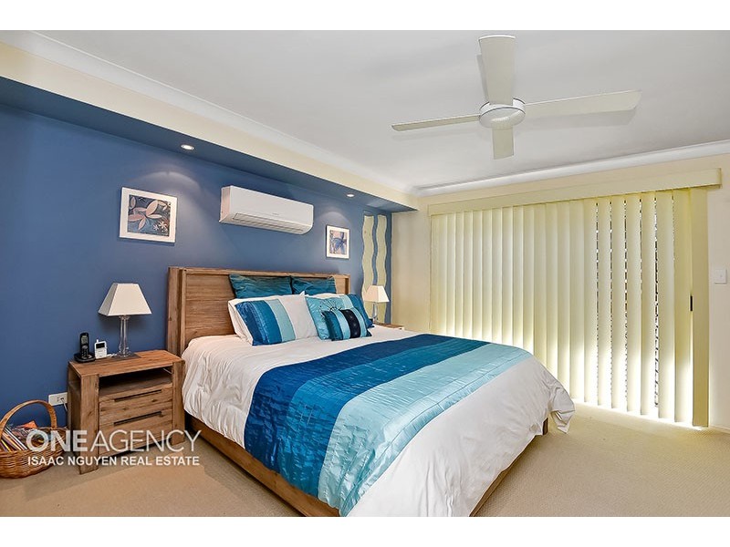 9 Banjo Pl, Springfield QLD 4300