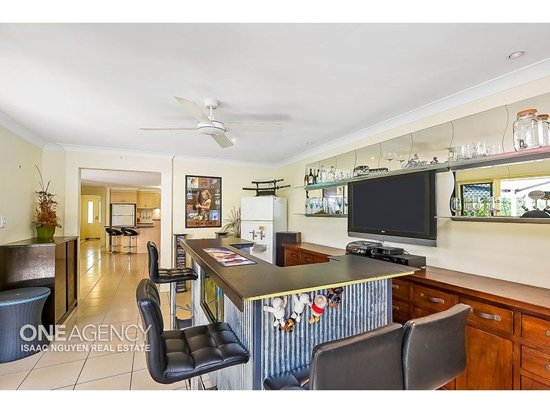 9 Banjo Pl, Springfield QLD 4300