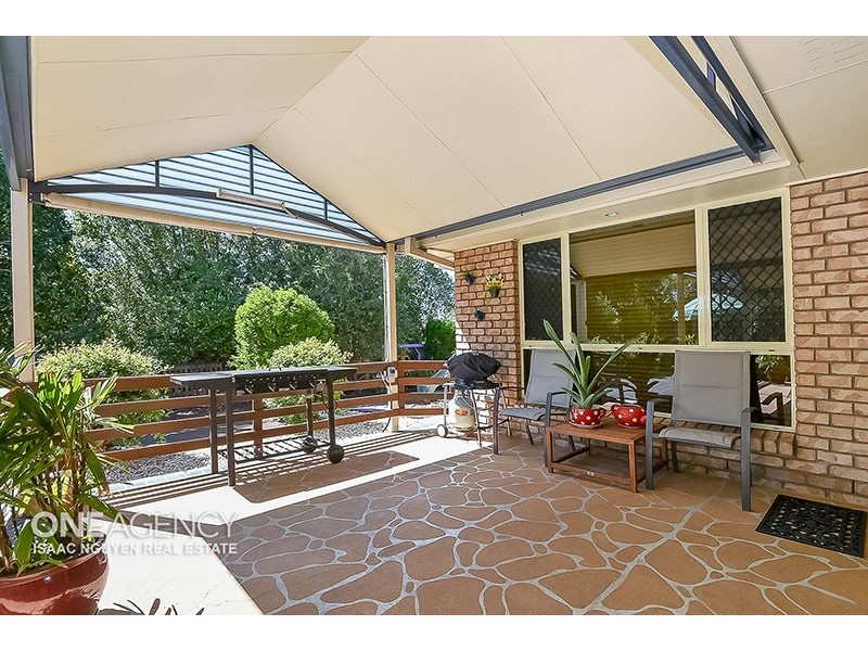 9 Banjo Pl, Springfield QLD 4300