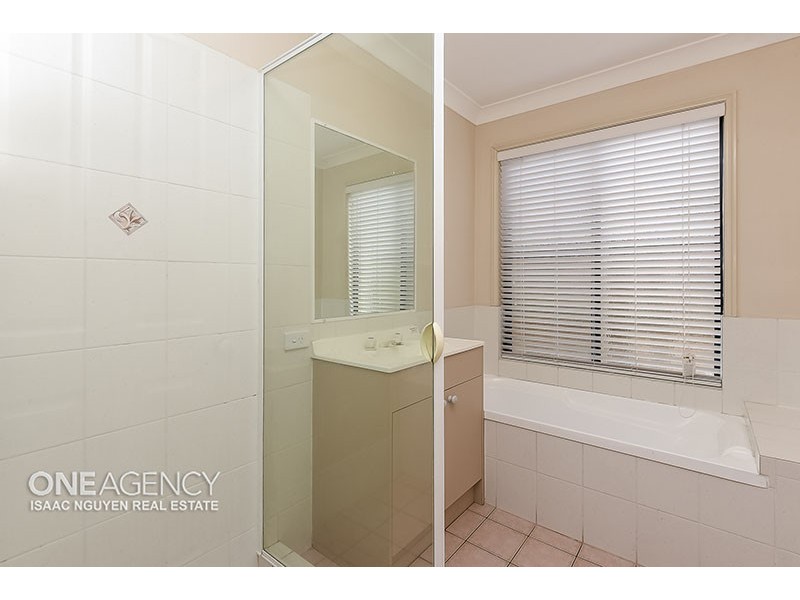 9 Newton Pl, Wacol QLD 4076