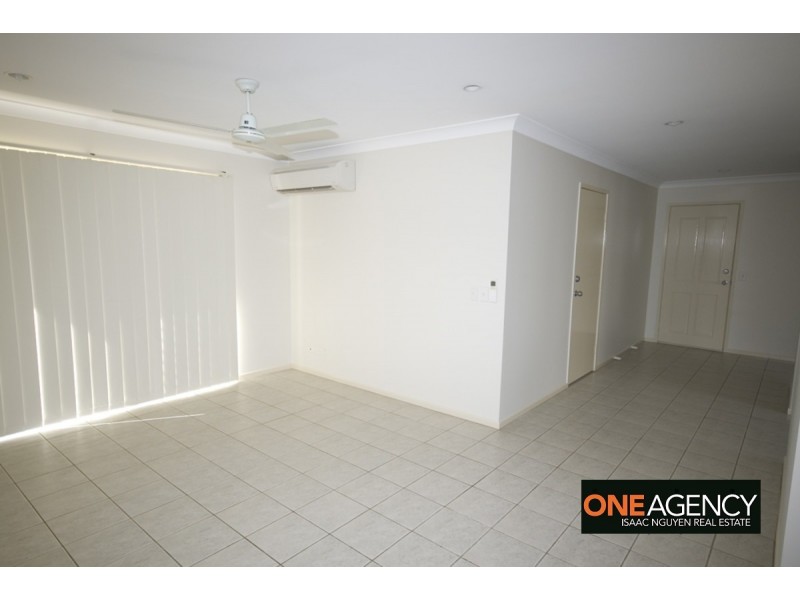 18 Mannix Place, Forest Lake QLD 4078