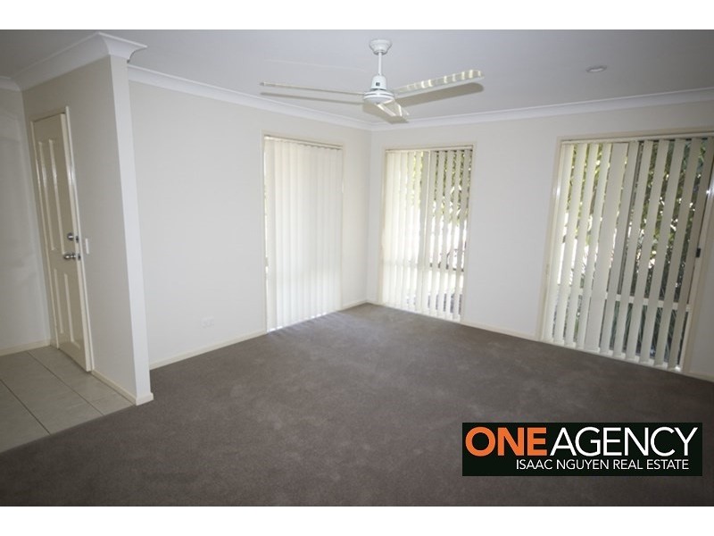 18 Mannix Place, Forest Lake QLD 4078