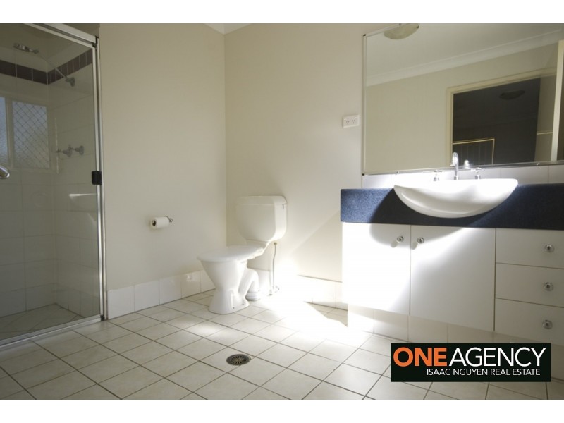 18 Mannix Place, Forest Lake QLD 4078