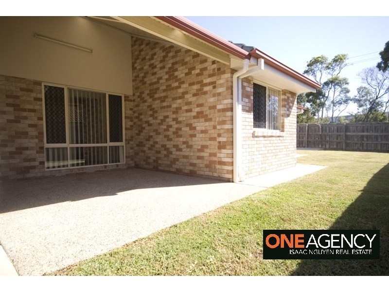 18 Mannix Place, Forest Lake QLD 4078