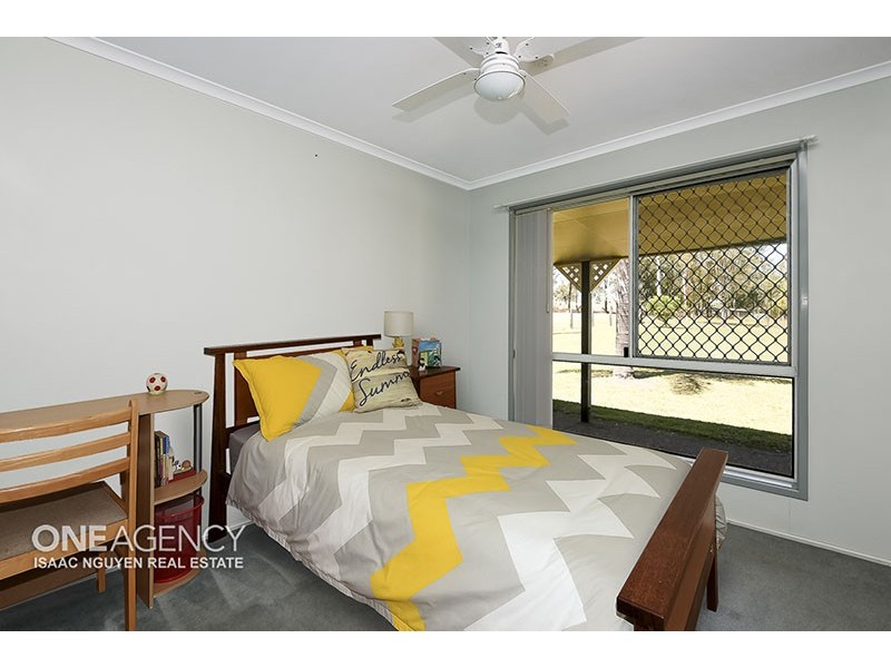 2 Ripley Road, South Ripley QLD 4306
