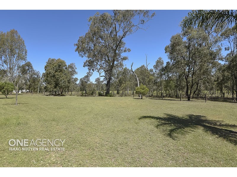 2 Ripley Road, South Ripley QLD 4306