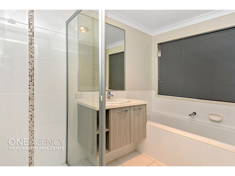 18 Emerson Close, Durack QLD 4077