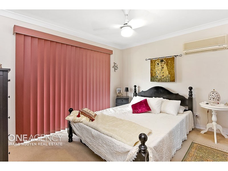 8 Mahogany Place, Forest Lake QLD 4078