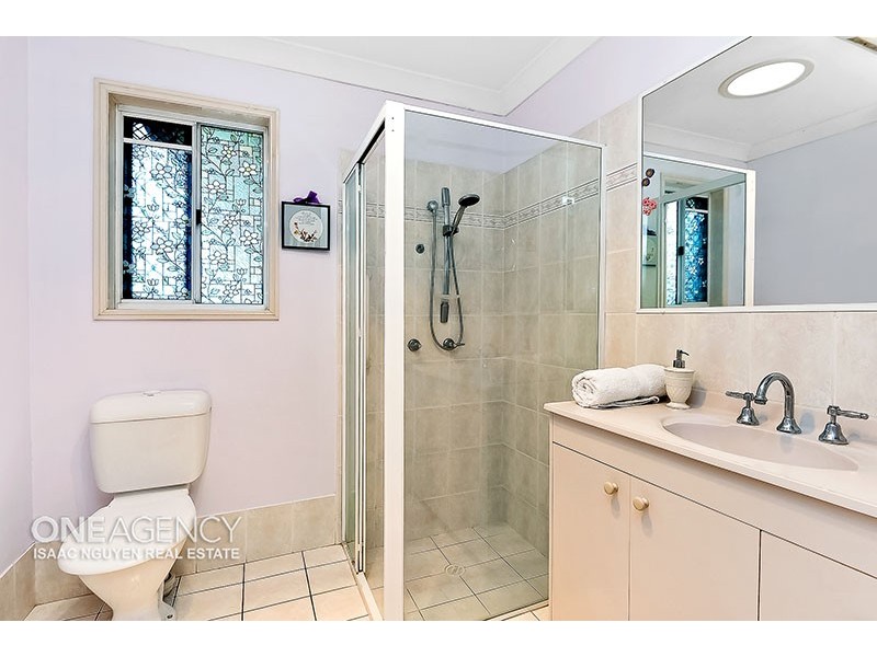 8 Mahogany Place, Forest Lake QLD 4078