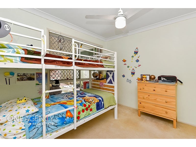 8 Mahogany Place, Forest Lake QLD 4078