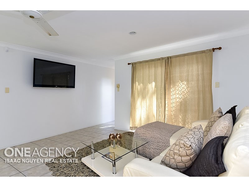 11 Napier Pl, Forest Lake QLD 4078