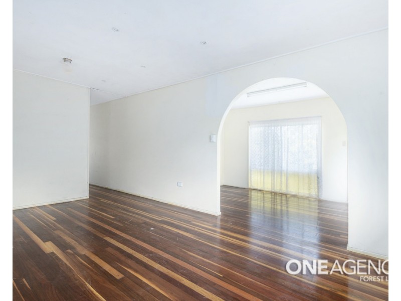 18 ALAWOONA ST, Redbank Plains QLD 4301