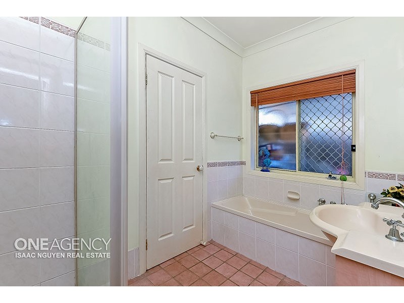 14 Medici Place, Forest Lake QLD 4078