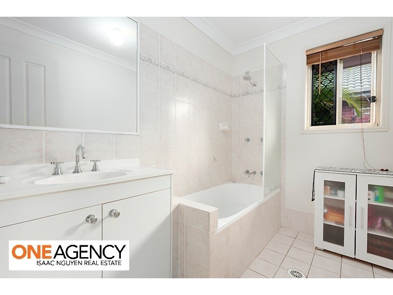 75 Mabel Street, Oxley QLD 4075