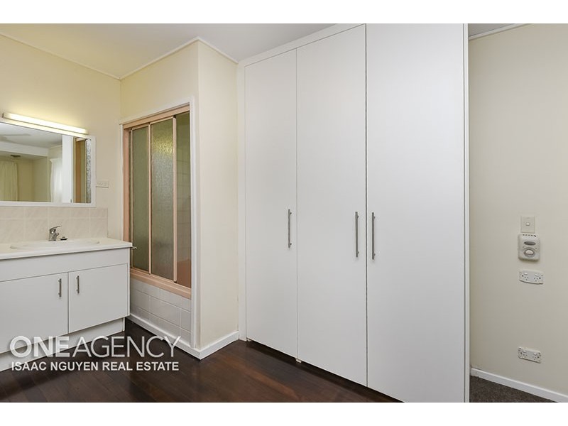 21 Durness Street, Kenmore QLD 4069