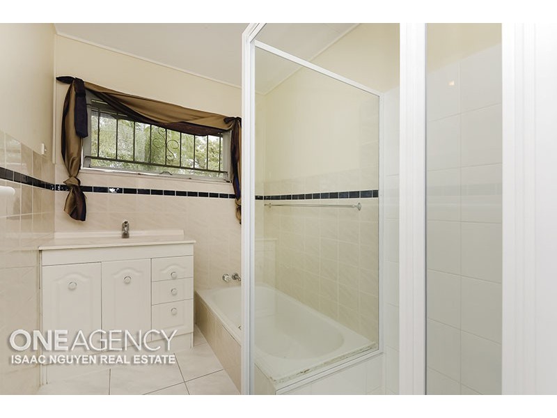 21 Durness Street, Kenmore QLD 4069