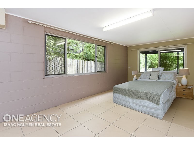 21 Durness Street, Kenmore QLD 4069