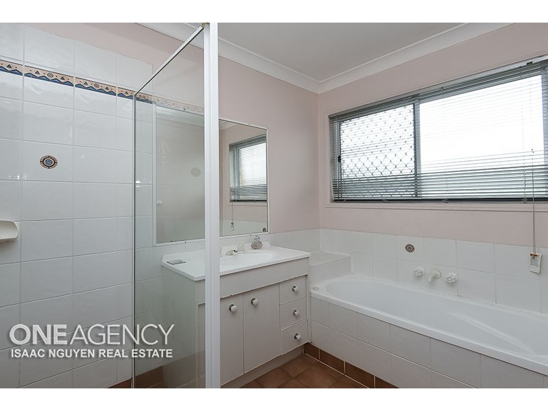 60 Ravenswood Lane, Springfield QLD 4300