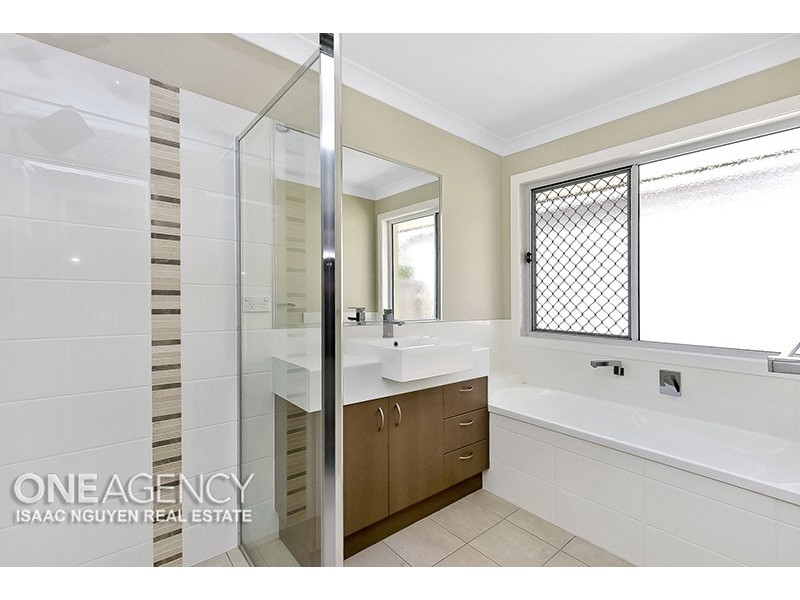 12 Drewett Avenue, Redbank Plains QLD 4301