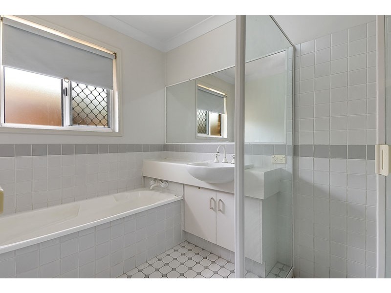 3 Bribie Place, Forest Lake QLD 4078