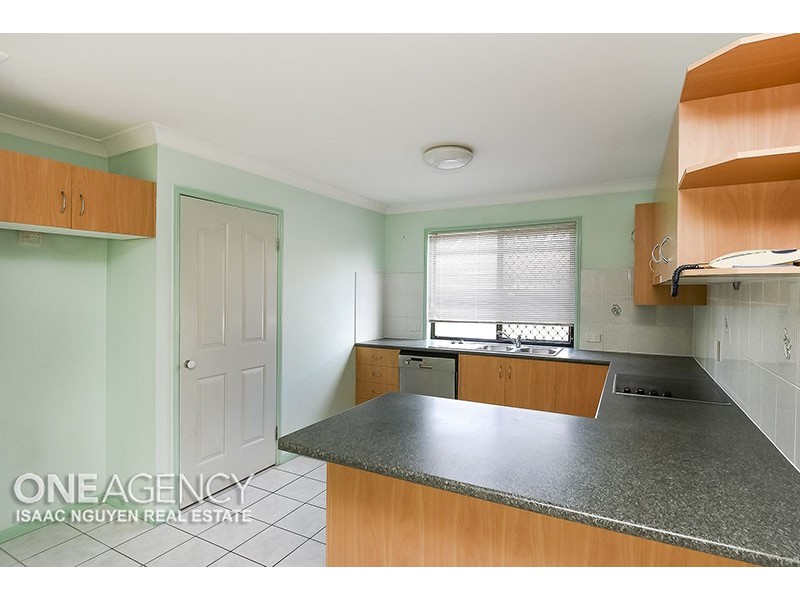 6 Hawthorne Street, Forest Lake QLD 4078