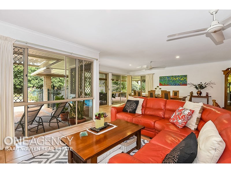15 Cardwell Street, Forest Lake QLD 4078