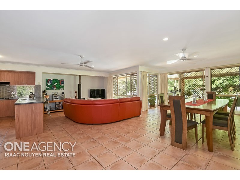 15 Cardwell Street, Forest Lake QLD 4078