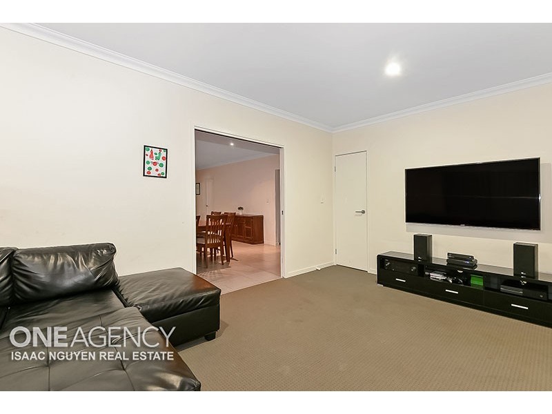 13 Dinnigan Cr, Durack QLD 4077