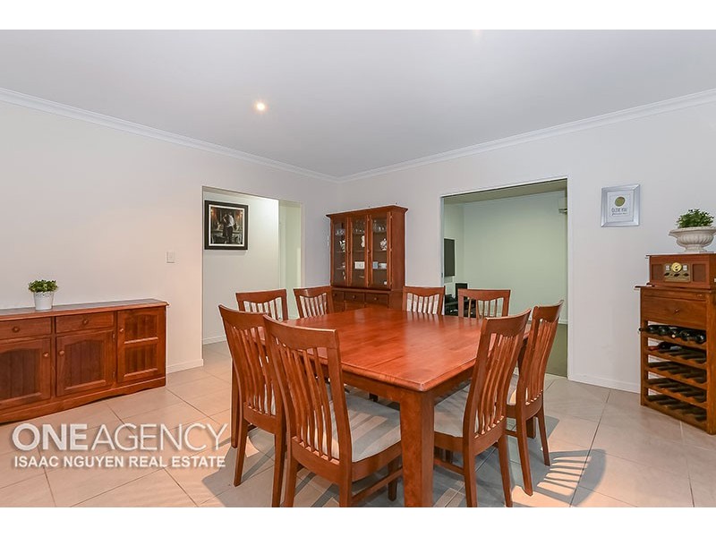 13 Dinnigan Cr, Durack QLD 4077