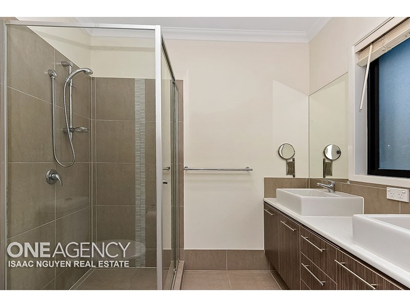 13 Dinnigan Cr, Durack QLD 4077