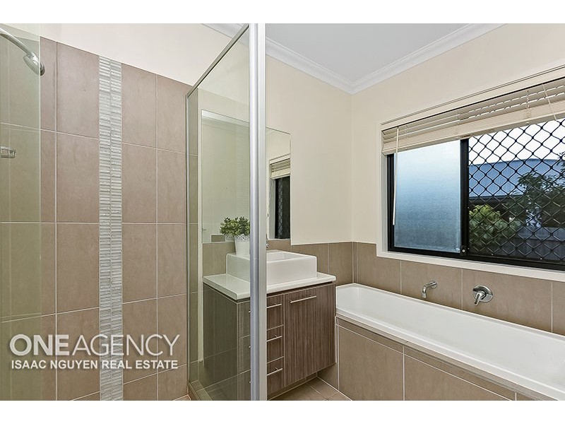 13 Dinnigan Cr, Durack QLD 4077