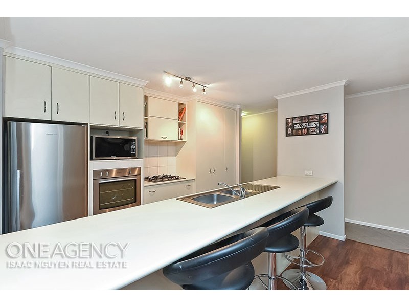 16 Settlers Circuit, Forest Lake QLD 4078