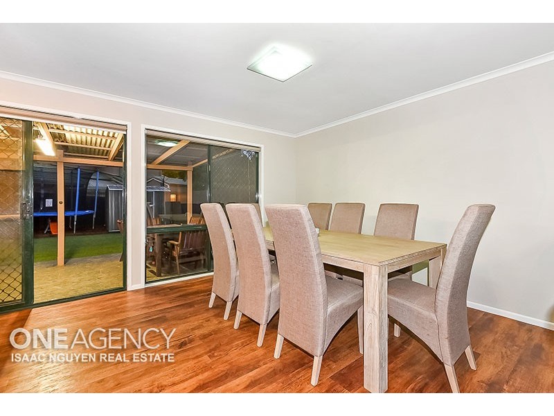 16 Settlers Circuit, Forest Lake QLD 4078