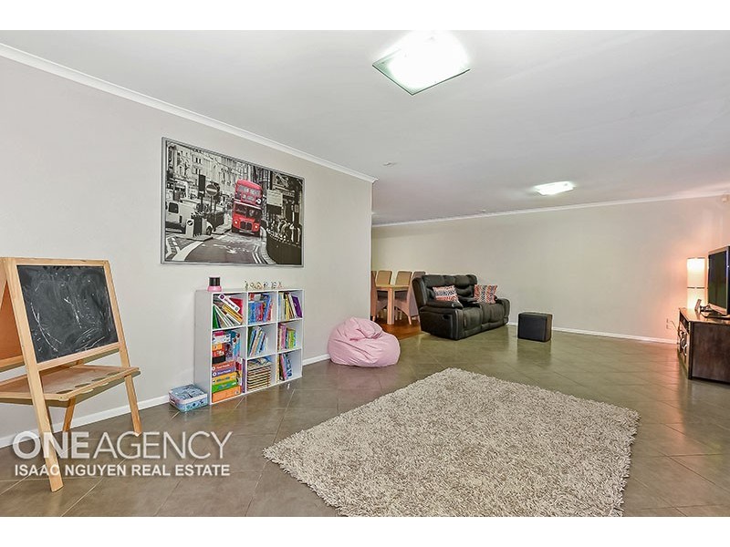 16 Settlers Circuit, Forest Lake QLD 4078
