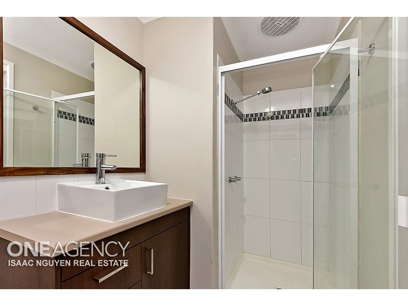 16 Settlers Circuit, Forest Lake QLD 4078