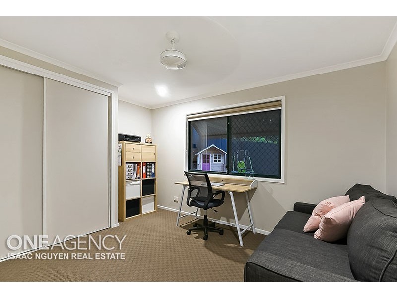 16 Settlers Circuit, Forest Lake QLD 4078