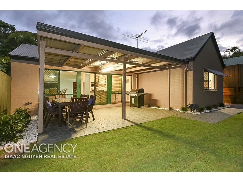 16 Settlers Circuit, Forest Lake QLD 4078