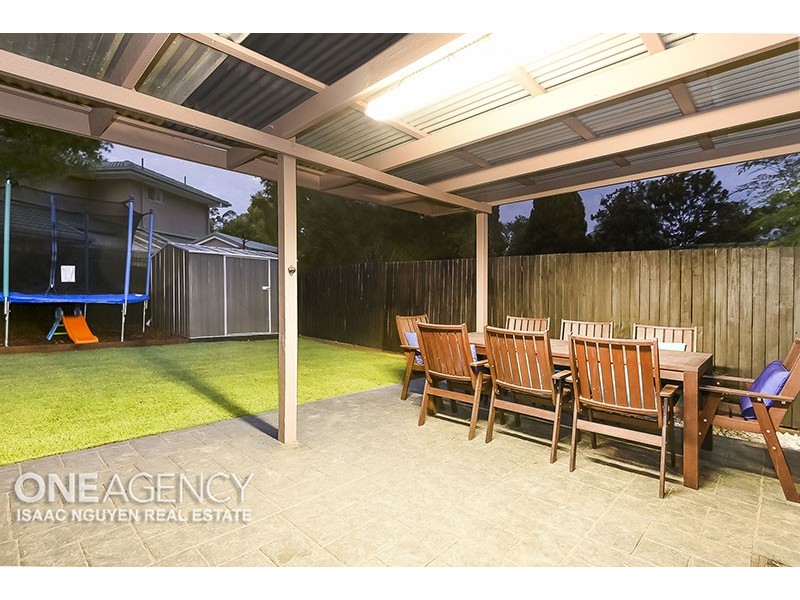 16 Settlers Circuit, Forest Lake QLD 4078