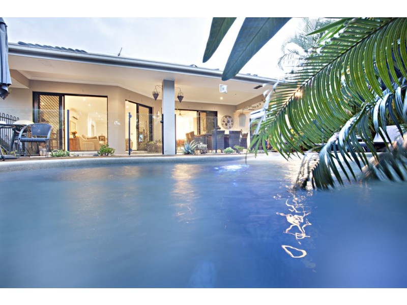 10 Pincally Cres, Ormeau QLD 4208