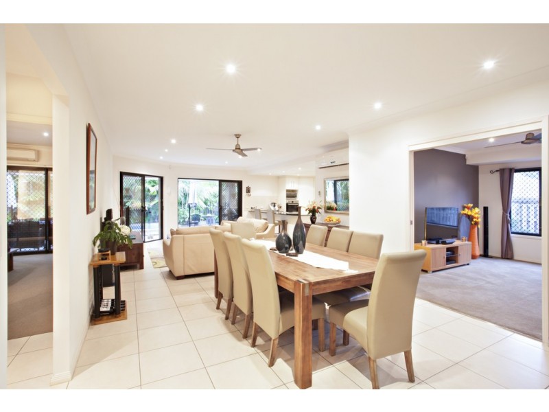 10 Pincally Cres, Ormeau QLD 4208