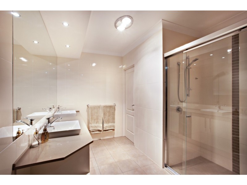 10 Pincally Cres, Ormeau QLD 4208