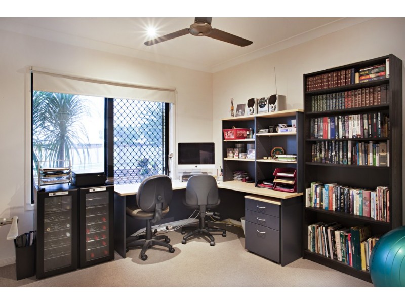 10 Pincally Cres, Ormeau QLD 4208