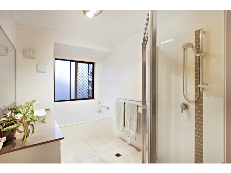 10 Pincally Cres, Ormeau QLD 4208