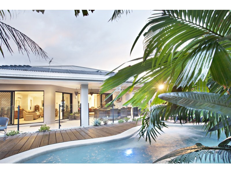 10 Pincally Cres, Ormeau QLD 4208