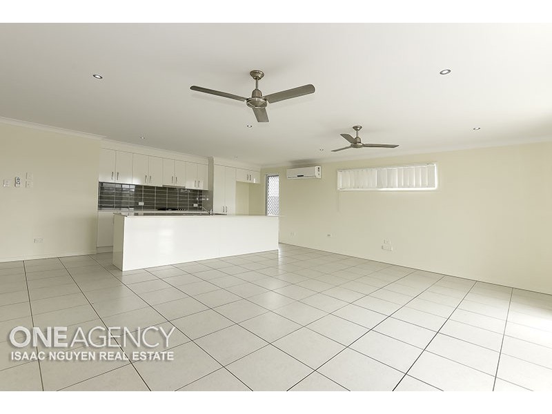 40 Brock Dr, Springfield Lakes QLD 4300