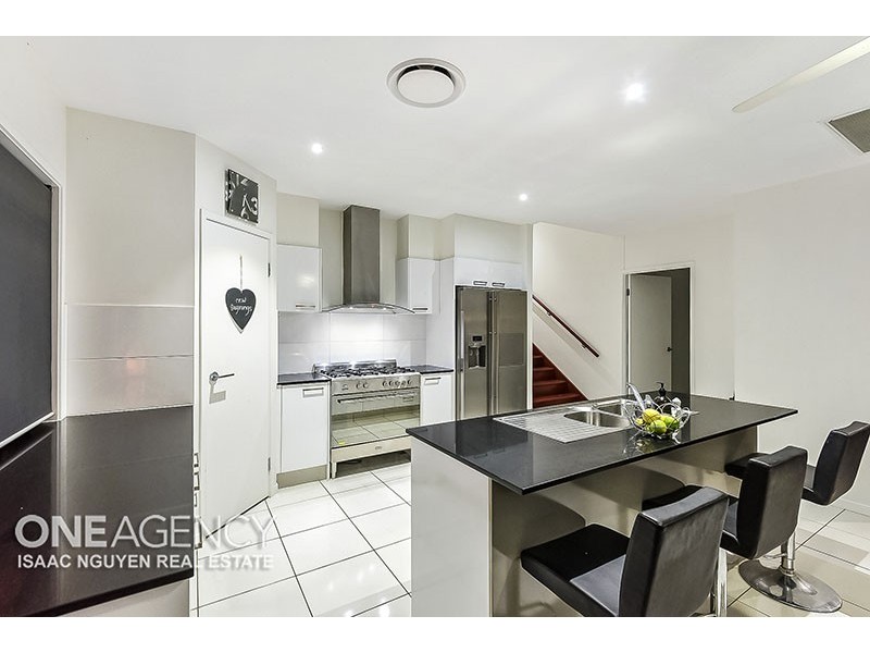 13 Penglase Place, Doolandella QLD 4077