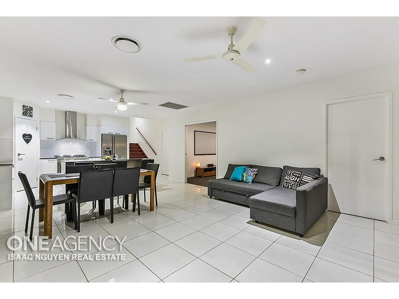 13 Penglase Place, Doolandella QLD 4077