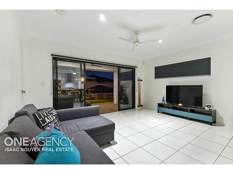 13 Penglase Place, Doolandella QLD 4077