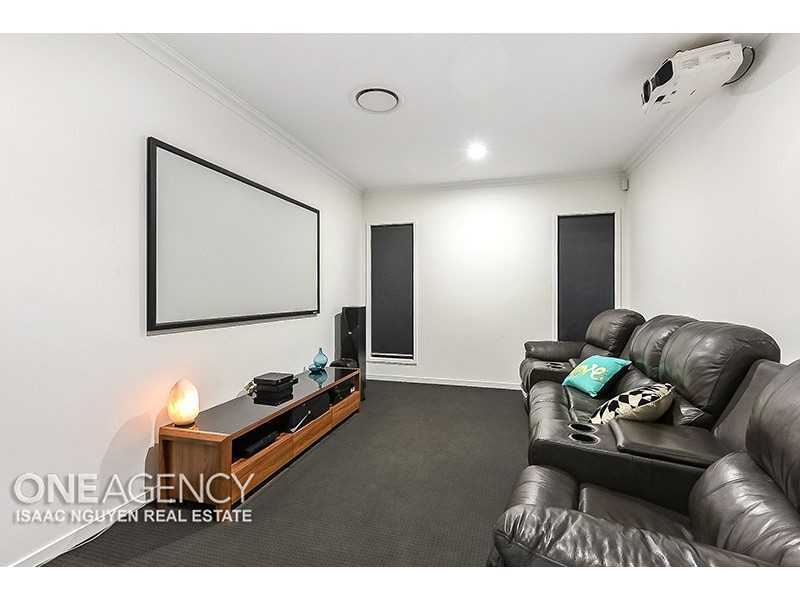 13 Penglase Place, Doolandella QLD 4077