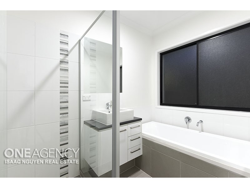 13 Penglase Place, Doolandella QLD 4077